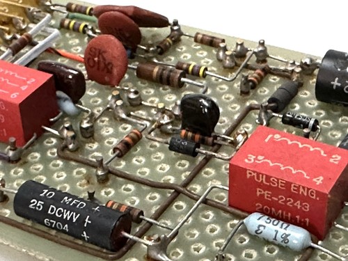 Prototipo de placa de circuito de 2 lados vintage años 60 4,5" x 3" soldado EE. UU. - Imagen 4 de 20