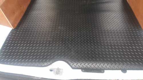 FORD TRANSIT CONNECT LWB 2014 Onwards TAILORED REAR RUBBER FLOOR MAT IN BLACK - Picture 2 of 4