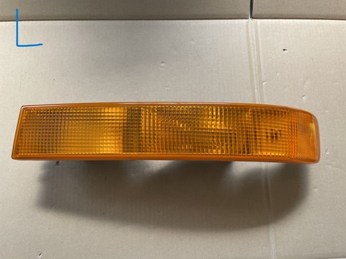 GMC Chevy Express Savanna Turn Signal Set 2003-2013 _ 16530391 & 16530392 - Picture 14 of 15