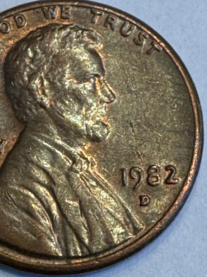1982-D Lincoln Penny Small Date 1C Off-Center Rotated Die Error Transition Coin - Image 2 of 4