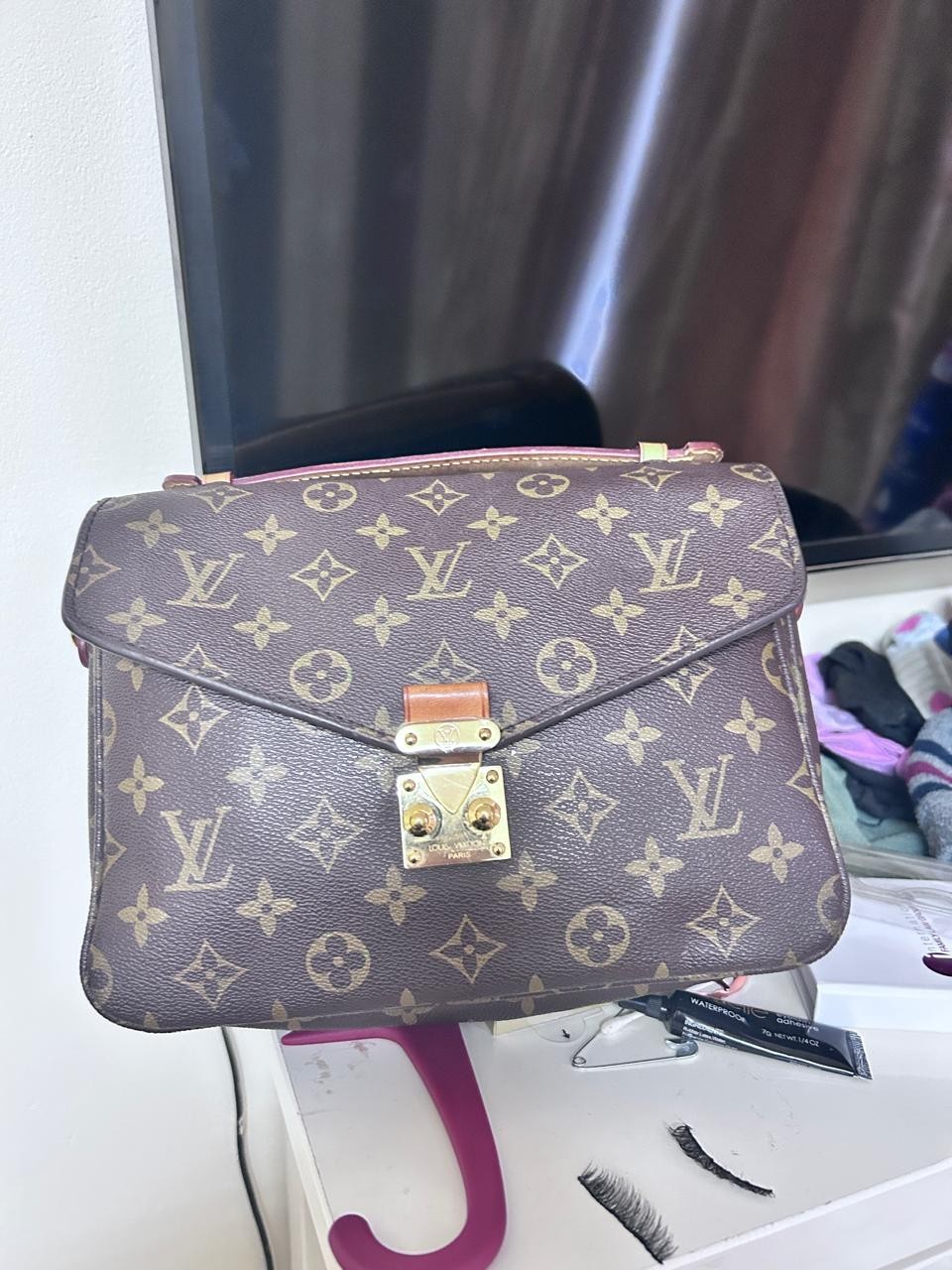 Louis Vuitton Pochette Metis Shoulder Bag Brown Leather Monogram Reverse Coated