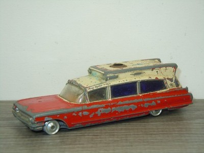 Superior Ambulance on Cadillac Chassis - Corgi Toys 437 England *73996