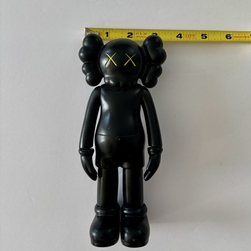 Medicom Toys 2004 KAWS Companion Figure Black - Five Years Later Vinyl Figure - - Picture 4 of 6