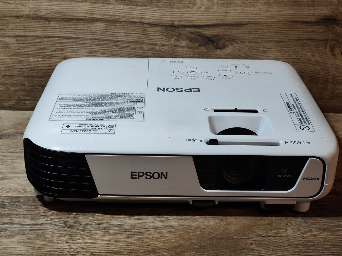 EPSON プロジェクター EB-S31 3200lm SVGA Epson EB-S31 Portable Projector (SVGA, 3LCD, 15000:1