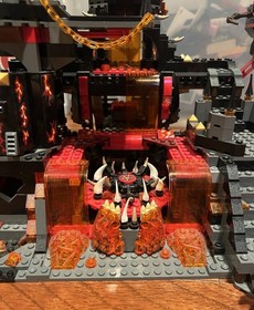 HUGE LEGO Nexo Knights Lot w/ minifigs, mechs, magma temple, see description