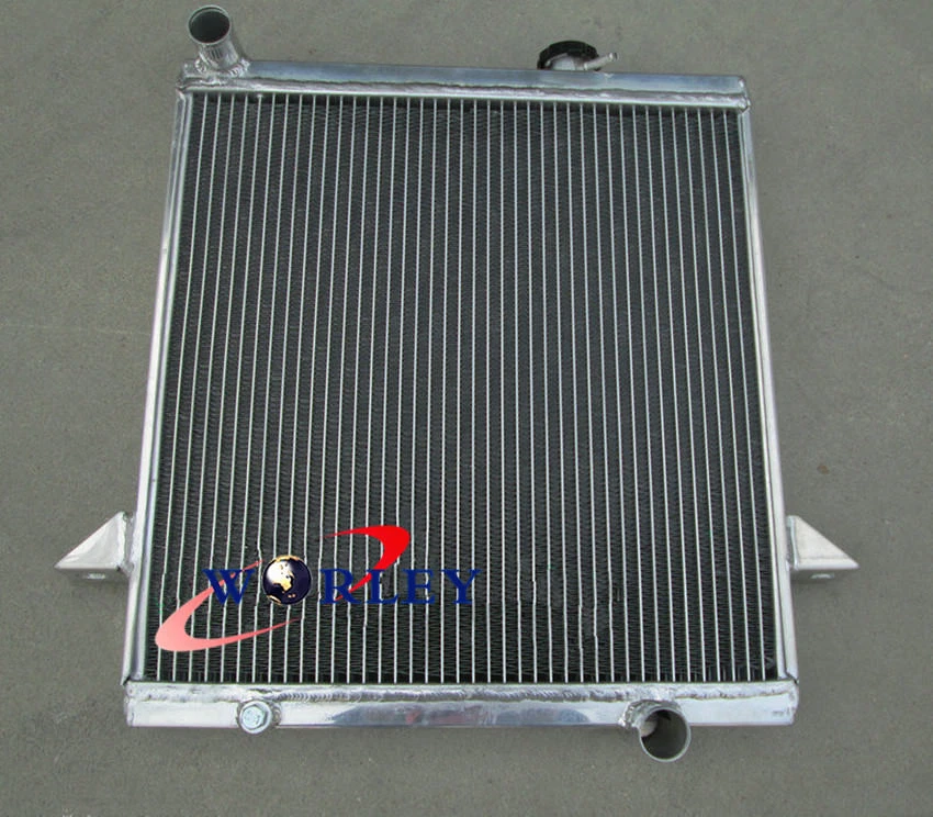 Radiador de aluminio 56 mm y ventilador de cubierta para Triumph TR6 1969-1974 / TR250 1967 1968 Foto 4 de 4