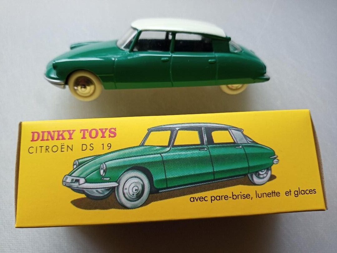 Dinky 24C, Citroen DS19 Saloon - Free Price Guide & Review