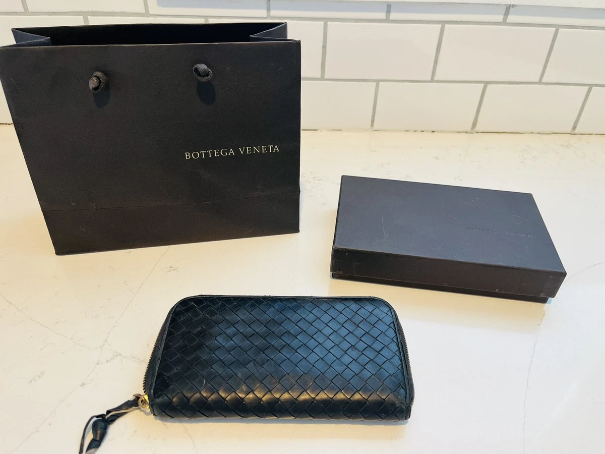 Bottega Veneta 114076V0013 Intrecciato Black Top Zip Dust Bag Box