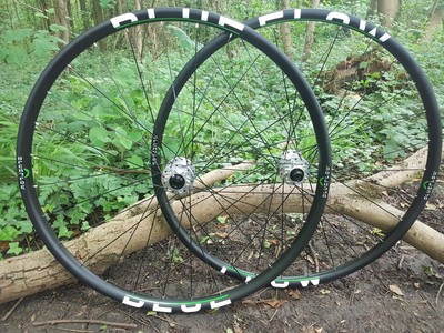 blue flow carbon wheels