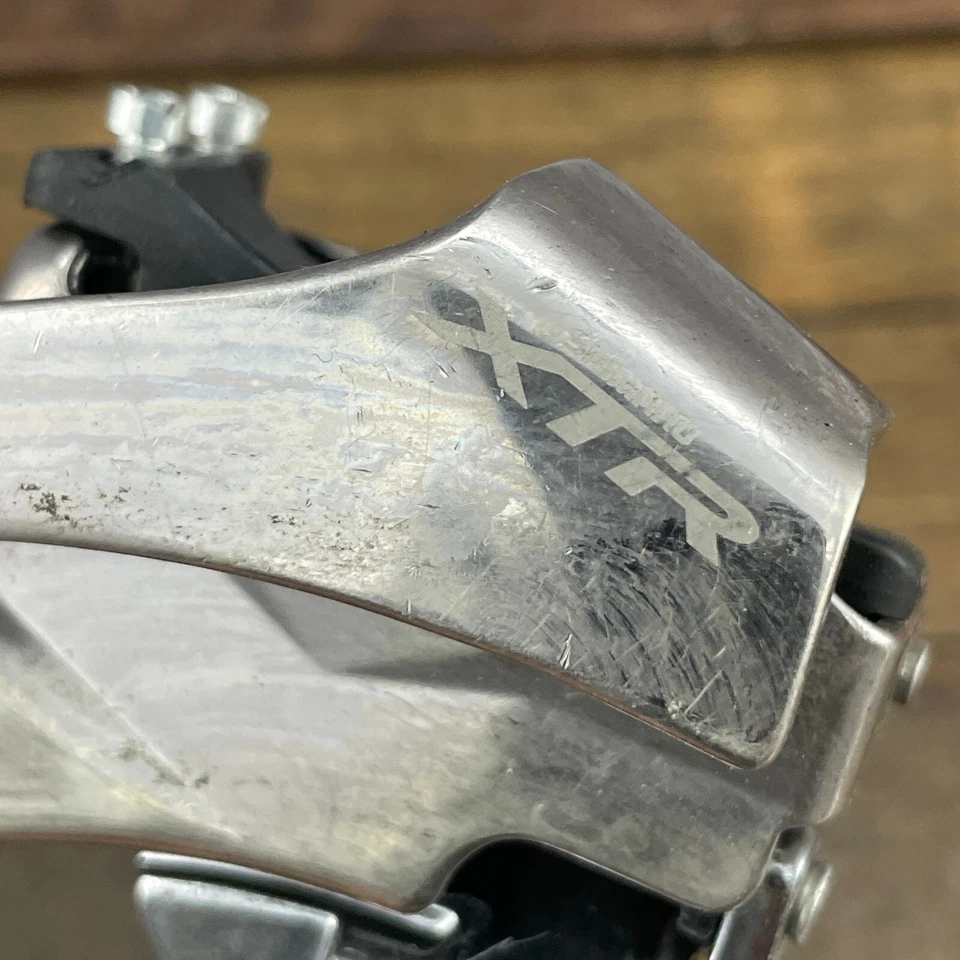 Shimano XTR Front Derailleur FD-M960 E Type Bottom Bracket Top Pull Differential - Image 2 of 4