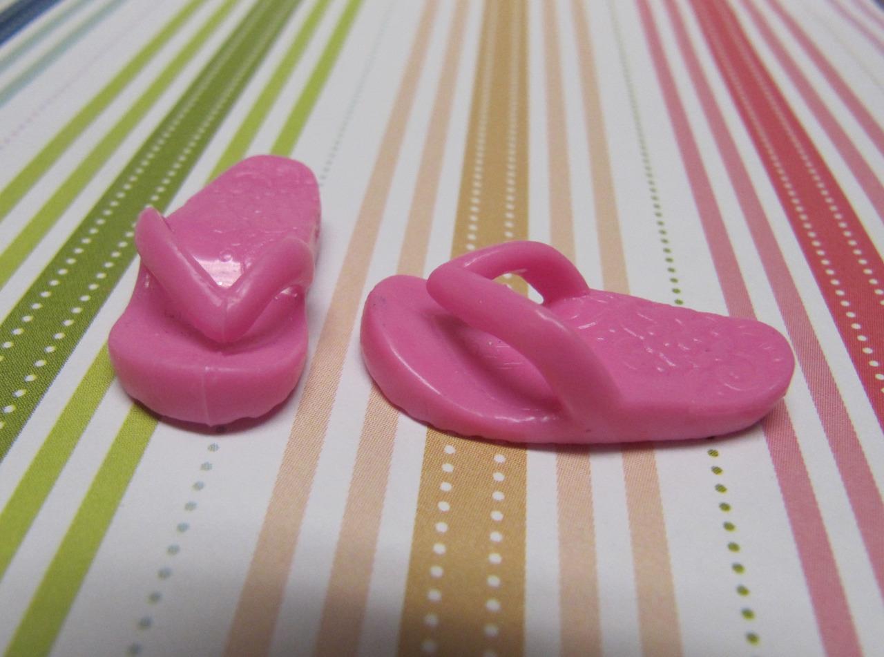 PINK FLIP FLOPS SHOES-Barbie in a Mermaid Tale doll 2 in 1 hoodie change MERLIAH-image