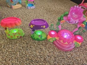 Hatchimals Large Lot Of 150 Assorted Colleggtables Mixed Season & Accessories 