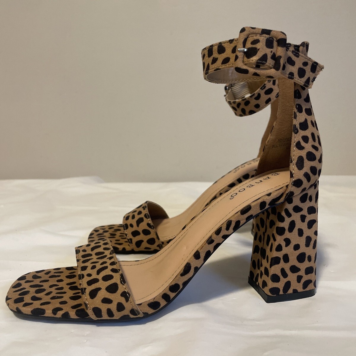 Bamboo Striking-Faux Suede Leopard Pring Block Heel Sandal Pumps