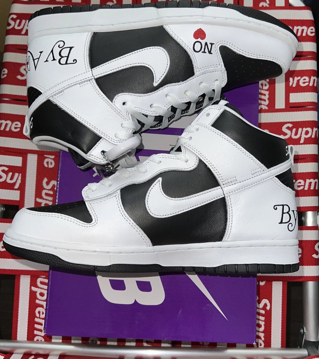 Nike Dunk High SB x Supreme By Any Means   UK8   Stormtrooper noir/blanc 