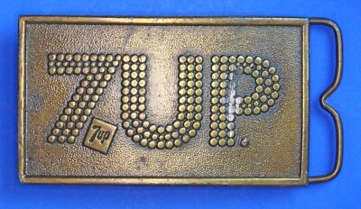 Vintage 1976 Messing 7UP Gürtelschnalle, Flaschenöffner, 11/2 Zoll Gürtel BESCHÄDIGT [32344]