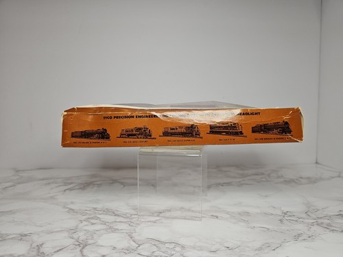 VTG TYCO TRAIN HO SCALE ROCK ISLAND LOCOMOTIVE WITH Working HEADLIGHT Untested - Picture 5 of 17