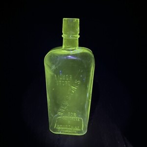 Vintage Manganese - Uranium BREWSTERS Bottle Fourth St Troy NY