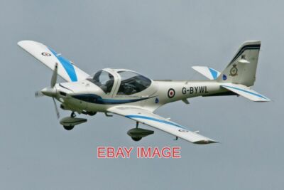 PHOTO  GROB TUTOR T.1 G-BYWL / WL  C/N 82147/E BUILT 2000 OPERATED BY 16 (R) SQU
