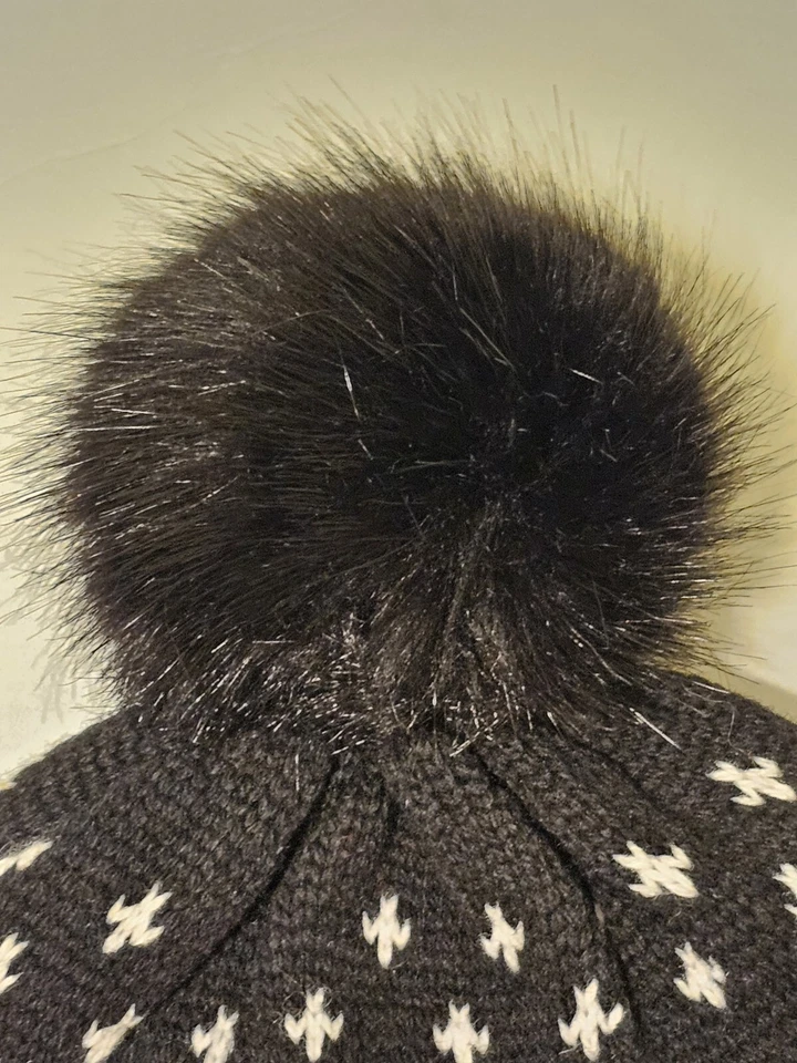 NWOT Polo Ralph Lauren Multicolor Beanie Knit Hat Bear Logo Pom-pom One Size - Image 3 of 4