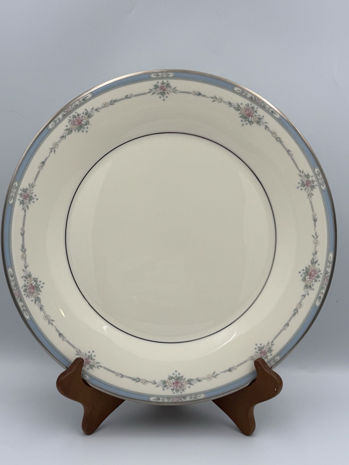Royal Doulton Lisa Dinner PLATE - 10 5/8"