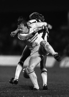 1982 West Bromwich Albion 5 v Brighton 0 Brighton's Neil McNab tan- Old Photo