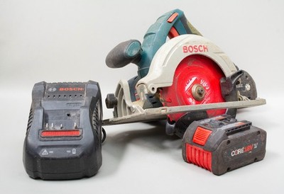 (MA4) Bosch CCS180 18V 6-1/2'' Cordless Circular Saw Kit