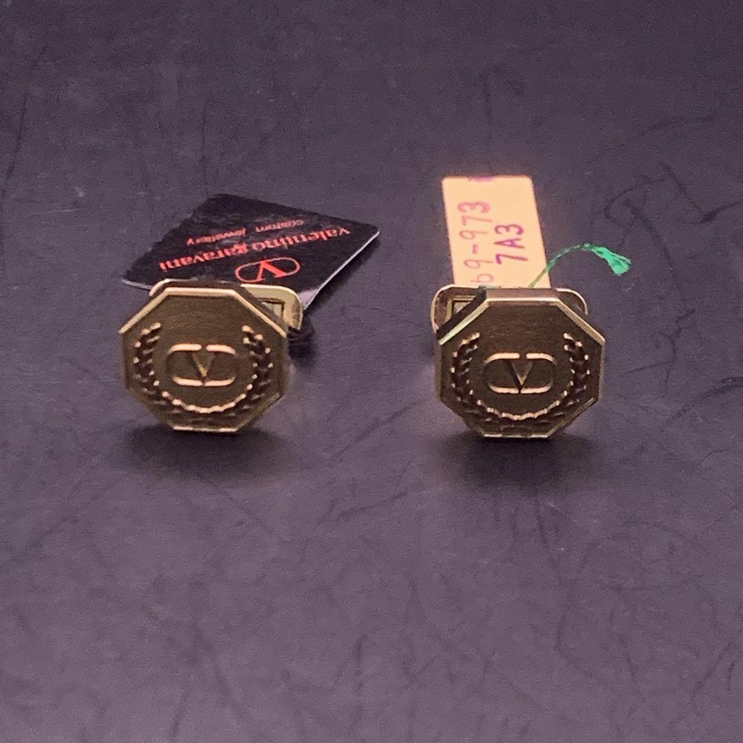 Valentino Garavani Gold Shell Cufflinks V Logo Men's Accessory Used Hexagon D... thumbnail 3
