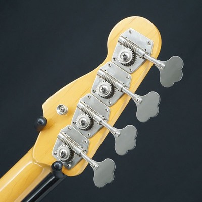 Fender American Vintage '62 Precision Bass (3-Tone Sunburst