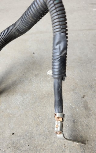 2001 Cadillac Escalade 5.3L Engine Positive Battery Starter Cable Tahoe Yukon - Picture 3 of 12