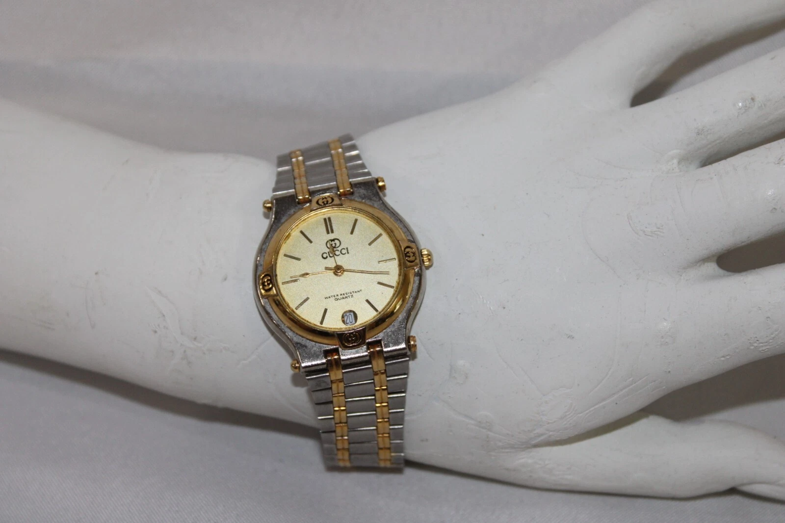 Montre Homme Gucci Quartz 9000L   Ton Argent et Or