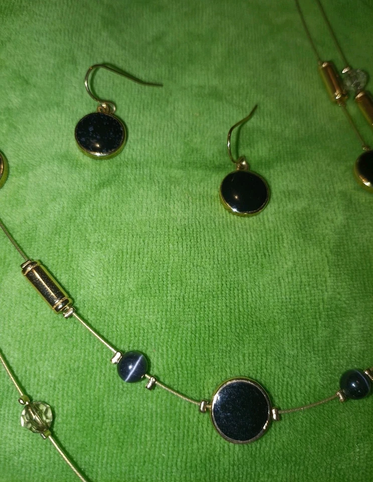 Multi-strand AVON Black Faux Onyx Cabs Gold Plated Cobra Chain Necklace/Earrings - Image 3 of 4