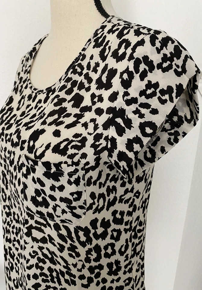 Blusa con estampado de leopardo manga gorra damas top cuadrado talla mediana Foto 4 de 4