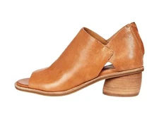 Sofft Women's Carleigh Natural 7 Luggage