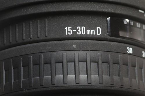 Excellent Sigma 15-30mm F/3.5-4.5 D EX DG ASPHERICAL Zoom AF Lens for Nikon F - Picture 9 of 13
