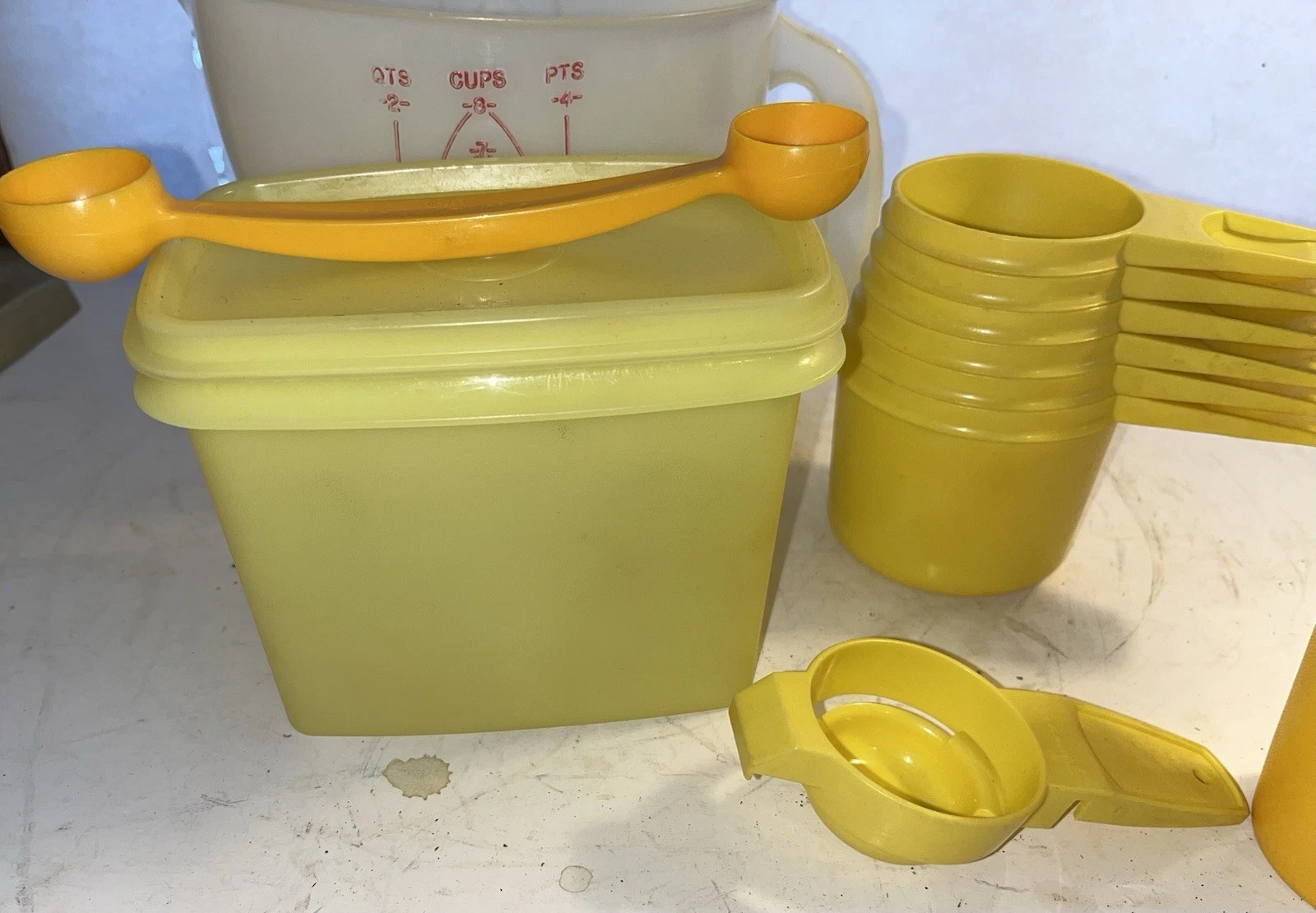 Collection Vintage TUPPERWARE Nesting Measuring Cups Egg Separator Baby Cup More
