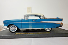 Yat Ming 92109  1957 Blue Chevrolet Bel Air Hard Top Road Legends 1:18 Scale