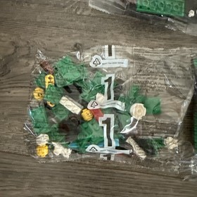 DAMAGED BOX LEGO Creator Expert Winter Toy Shop 10249 Village Station 10259 LOT