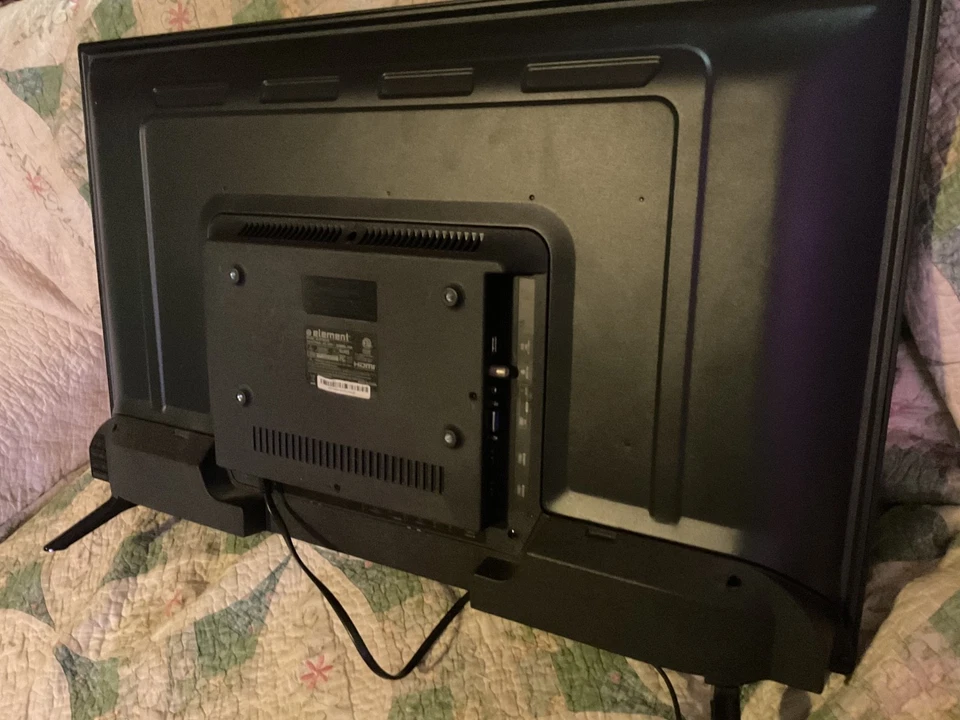 element 32" led tv / monitor elefw328 with remote good picture - Image 3 of 4