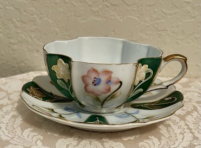 Merit Occupied Japan Quartrefoil Cup & Saucer With Gilmark Stand. Moriage. Green