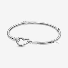 Brand New Authentic Pandora Moments Heart Closure Snake Chain Bracelet 599539C00
