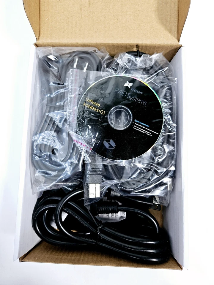 Xcellon DRD-401 Four-Bay System for 3.5" SATA Hard Disk Drives - Image 3 of 4