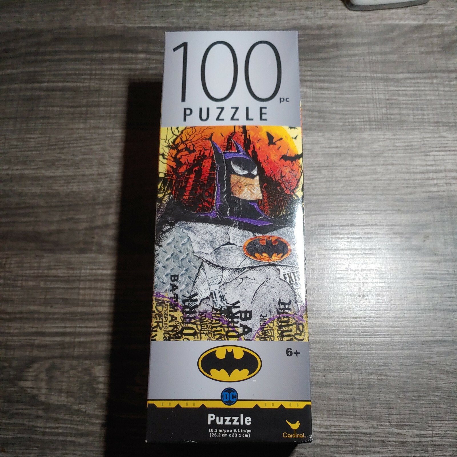 DC Comics Batman Caped Crusader Turned into Dark Knight - 100 Piece Puzzle-image