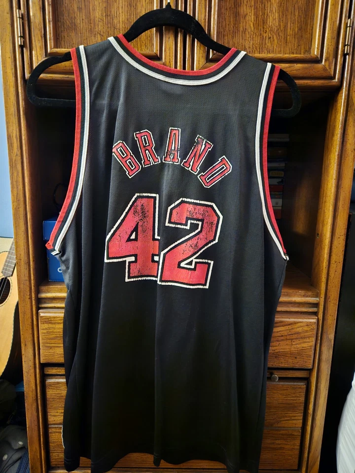 Camiseta deportiva RARA marca Elton Bulls #42 negra talla L 44 Foto 2 de 2