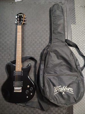 Washburn WI14 Electric Guitar BLACK WITH GIG BAG & A Bunch Of Strings