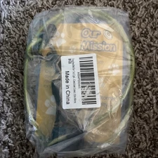 Mi Metty Dog Seat Belt Chew Proof Cable Green With Carabiner