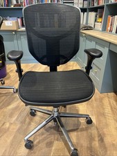 Herman Miller Aeron style chair very good condition 