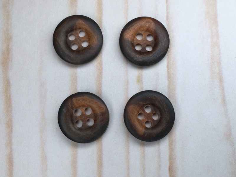 wood like two tone brown buttons w/ raised edge- 5/8”- set of 4