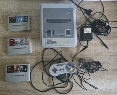 Super Nintendo Entertainment System Konsole SNES Controller + 3 Spiele Konvolut
