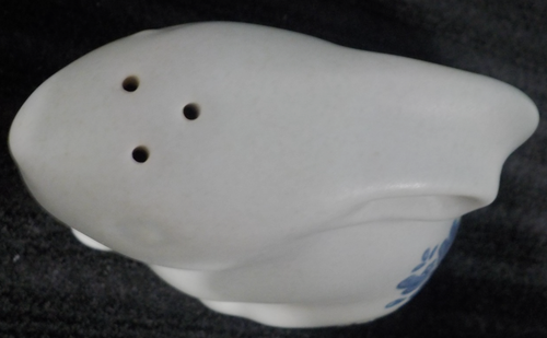 1 Pfaltzgraff YORKTOWNE Bunny Rabbit Salt or Pepper Shaker (Vntg*Replacement pc) - Picture 10 of 14