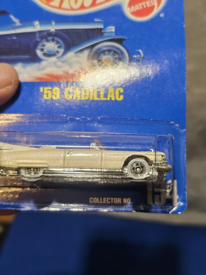 Cadillac #154 Mattel 1991 blanco convertible neumáticos de pared blancos Hot Wheels '59 Foto 2 de 4